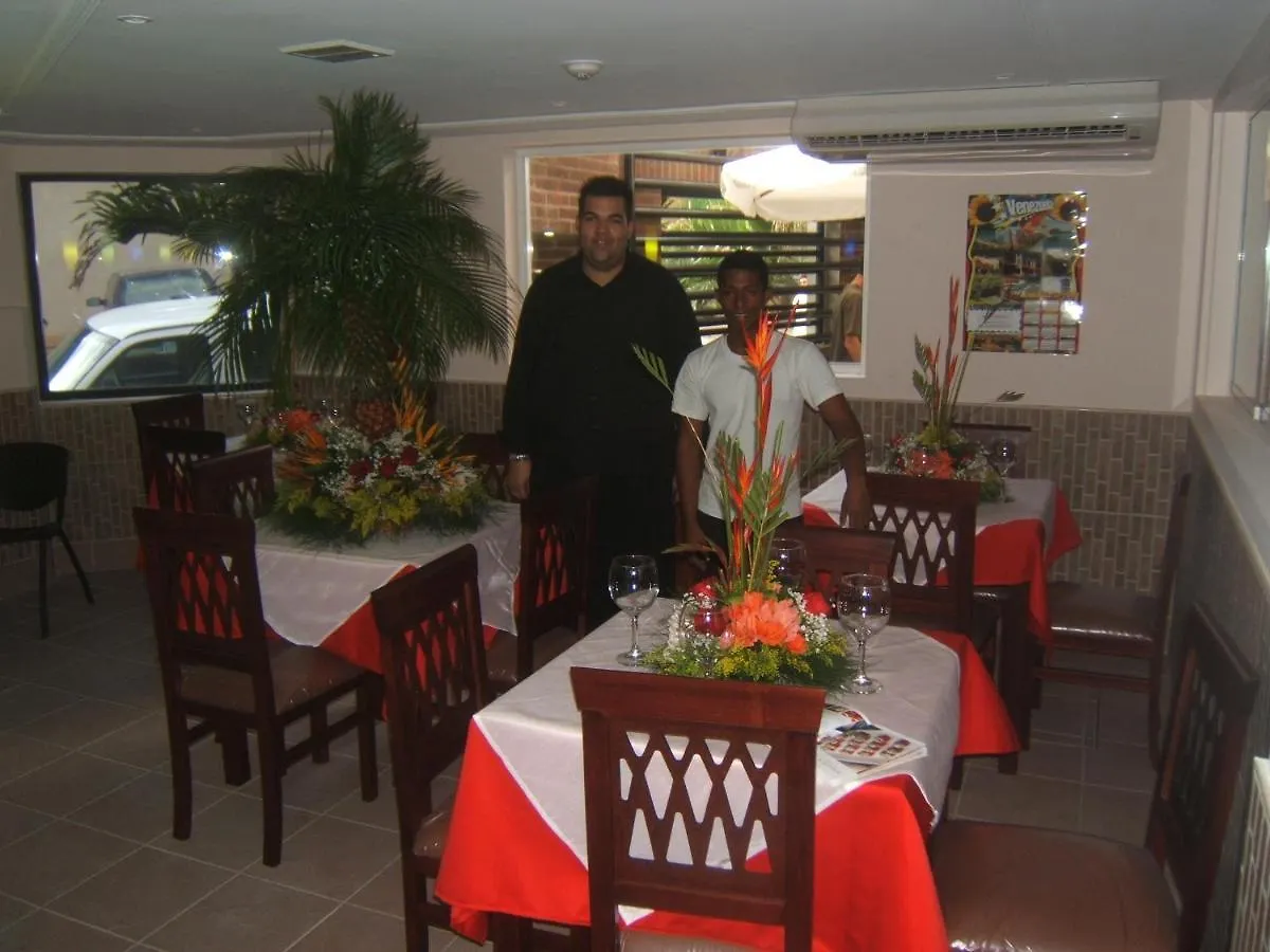 Hotel Muevete Por Vargas Catia La Mar